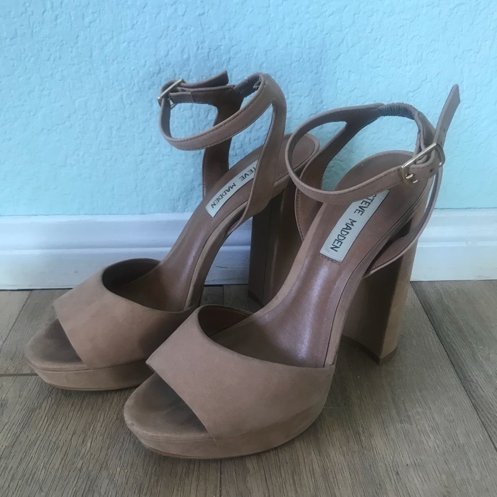 Light brown Steve Madden heels